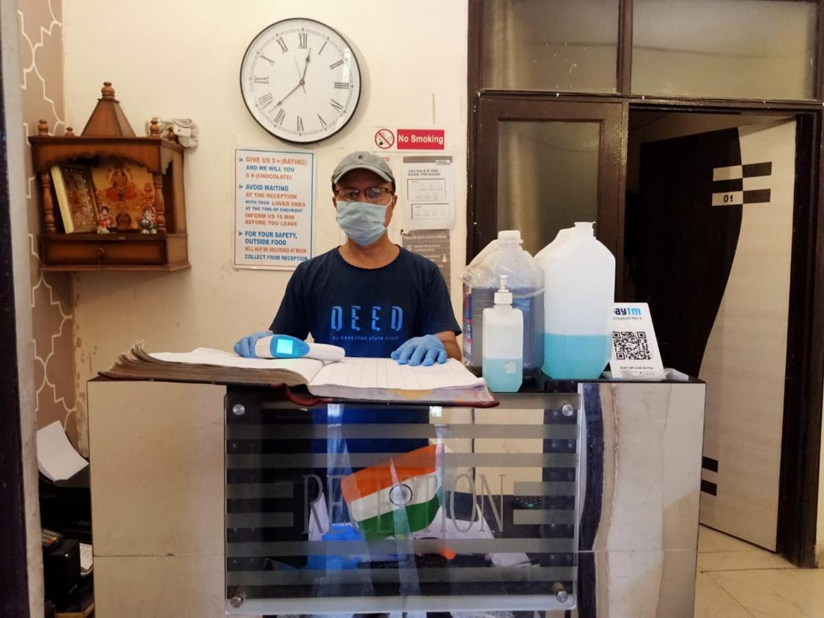 Oyo Triage Home Stay Noida Esterno foto